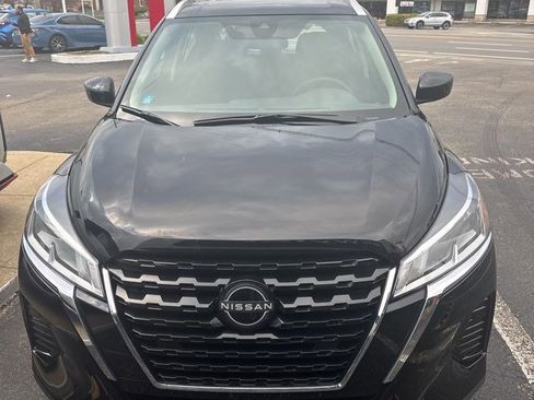 Used 2024 Nissan Kicks SV image 14