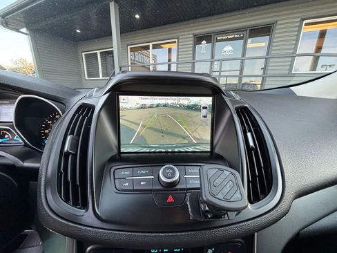 Used 2017 Ford Escape SE w/ SE Leather Comfort Package image 20