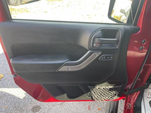 Used 2013 Jeep Wrangler Unlimited Sport image 22