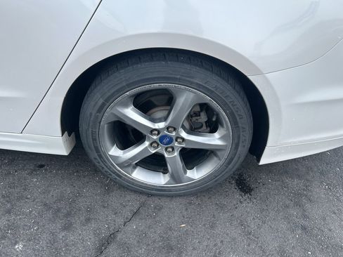 Used 2013 Ford Fusion SE image 8