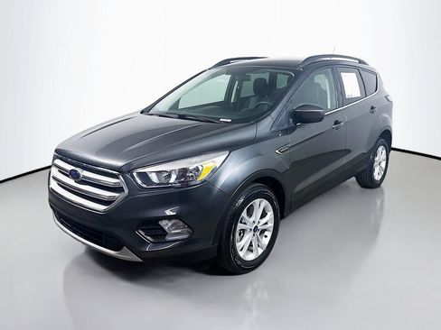 Used 2018 Ford Escape SE AWD/4WD image 3