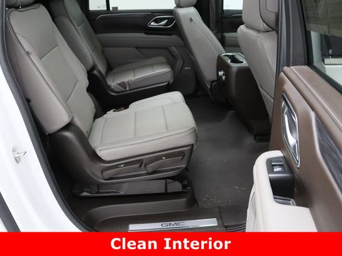 Used 2024 GMC Yukon XL SLT w/ SLT Premium Package image 39
