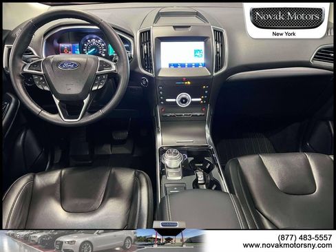 Used 2020 Ford Edge Titanium FWD image 15