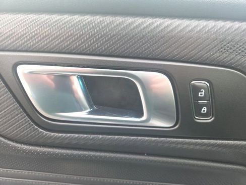 Used 2025 Ford Mustang Premium RWD image 17