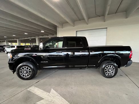 Used 2024 RAM 2500 Limited image 8