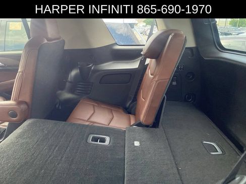 Used 2018 Cadillac Escalade Premium Luxury AWD/4WD image 8