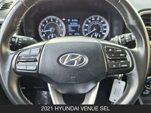 Used 2021 Hyundai Venue SEL FWD image 12