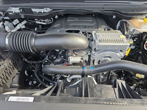 New 2026 RAM 1500 Laramie AWD/4WD image 31