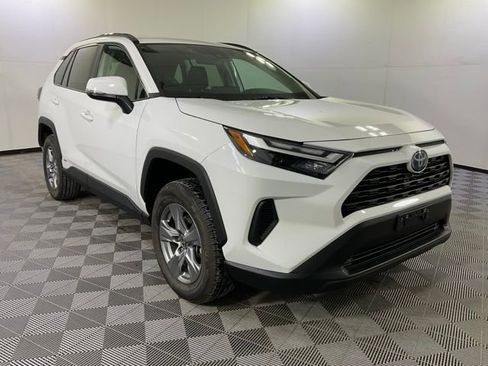 Used 2024 Toyota RAV4 XLE image 3