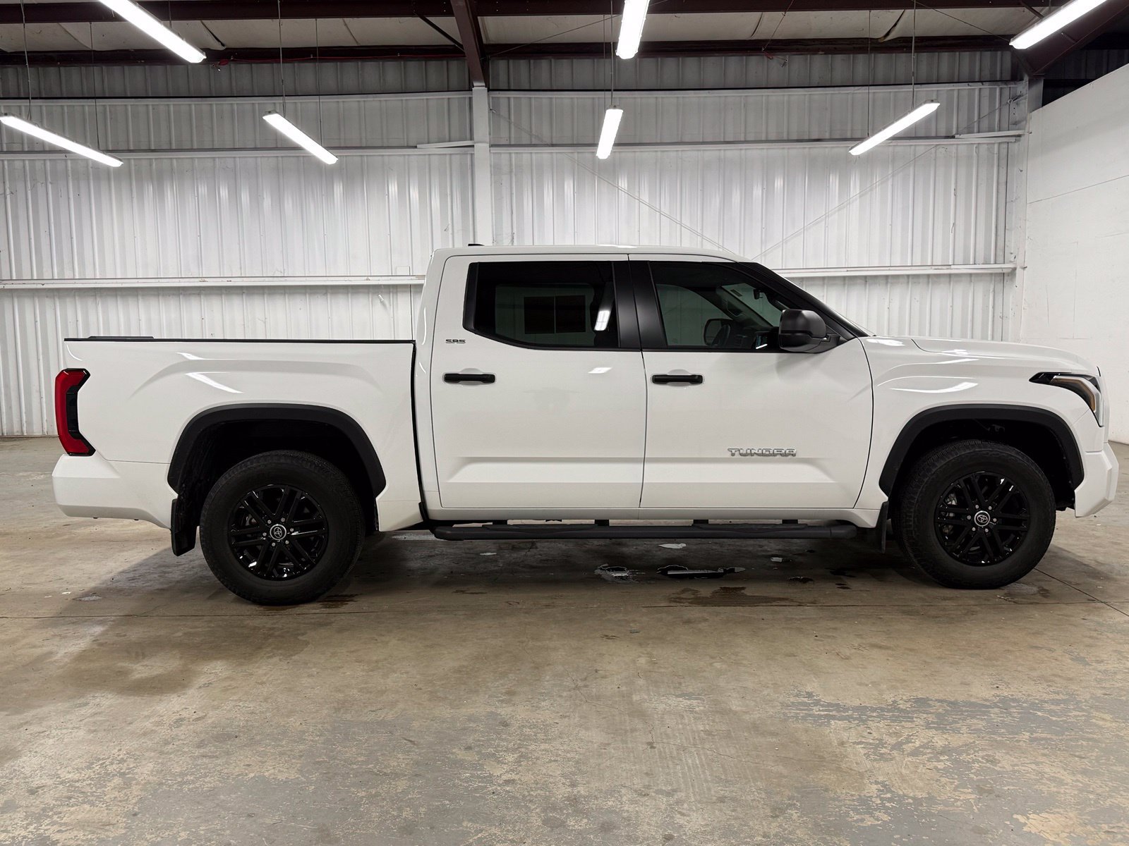 Used 2024 Toyota Tundra SR5 RWD image 3