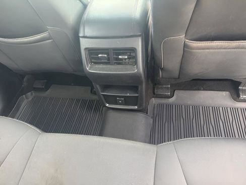 Used 2018 Ford Edge SEL w/ SEL Appearance Package image 51