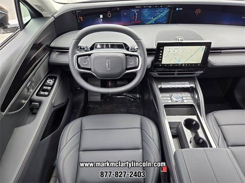 New 2026 Lincoln Nautilus Premier image 7