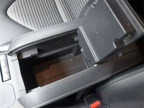 Certified 2021 Toyota Highlander XSE image 4