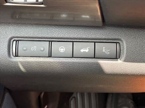Certified 2024 Nissan Pathfinder Platinum w/ Cargo Package FWD image 22