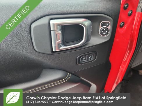 Certified 2025 Jeep Wrangler Unlimited Sahara AWD/4WD image 12