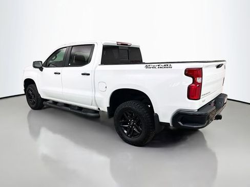 Used 2024 Chevrolet Silverado 1500 LT Trail Boss w/ Convenience Package II AWD/4WD image 6