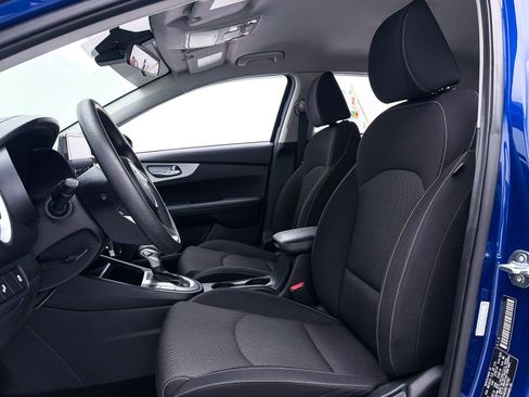 Used 2024 Kia Forte LXS w/ LXS Technology Package image 15