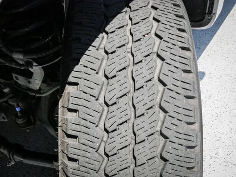 Used 2025 Ford F250 Platinum w/ Platinum Plus Package AWD/4WD image 12