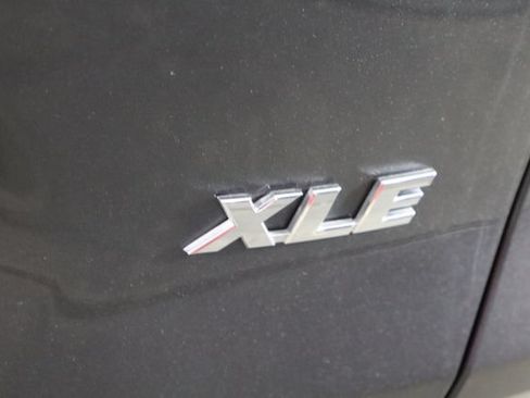 Used 2023 Toyota RAV4 XLE Premium FWD image 40