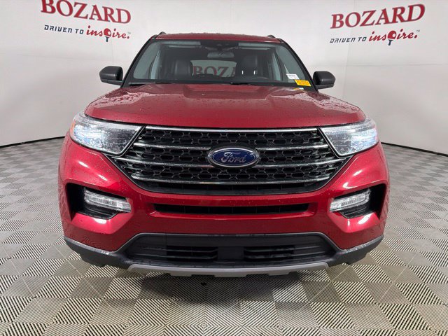 Used 2023 Ford Explorer XLT w/ Equipment Group 202A RWD image 2