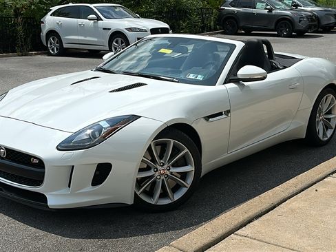 Used 2015 Jaguar F-TYPE S RWD image 2