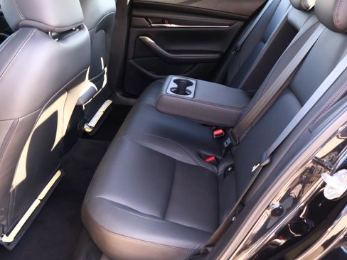 Used 2025 MAZDA MAZDA3 s image 18