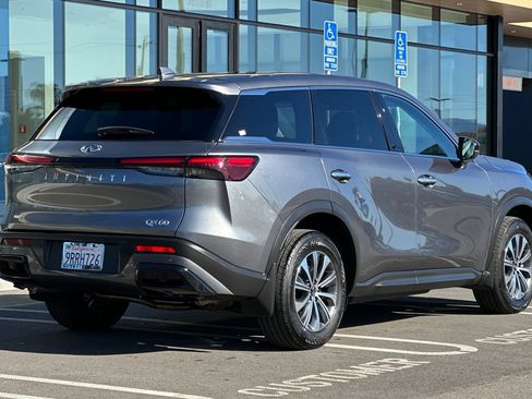 Used 2025 INFINITI QX60 Pure image 4