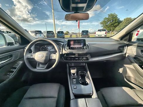Used 2026 Nissan Rogue SV FWD image 19