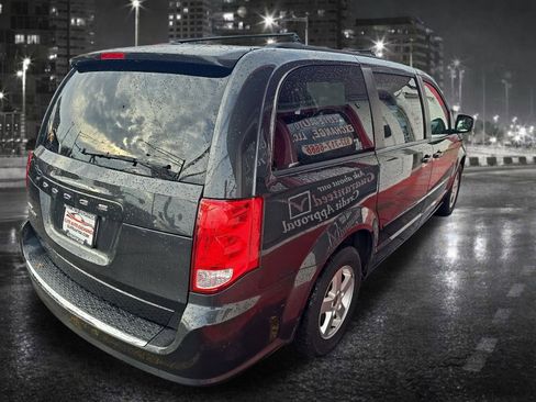 Used 2012 Dodge Grand Caravan SXT w/ Entertainment Group 1 image 6