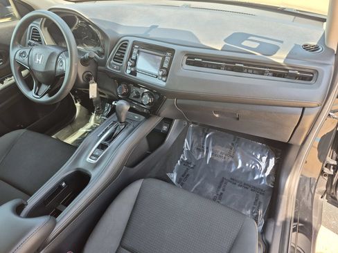 Used 2019 Honda HR-V LX image 29