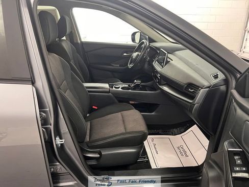 Used 2025 Nissan Rogue SV AWD/4WD image 37