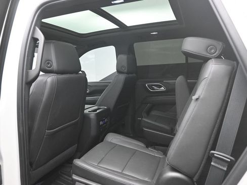 Used 2021 Chevrolet Tahoe LT w/ LT Signature Package RWD image 2