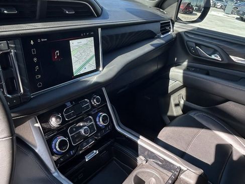 Used 2023 GMC Yukon Denali image 16