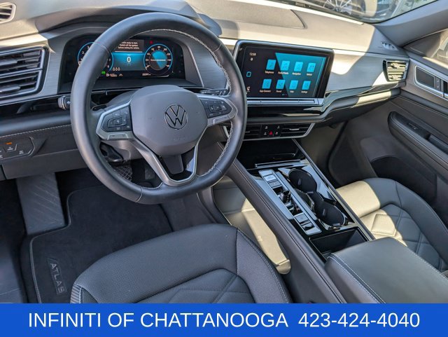 Used 2024 Volkswagen Atlas Cross Sport SE w/ Black Wheel Package FWD image 4