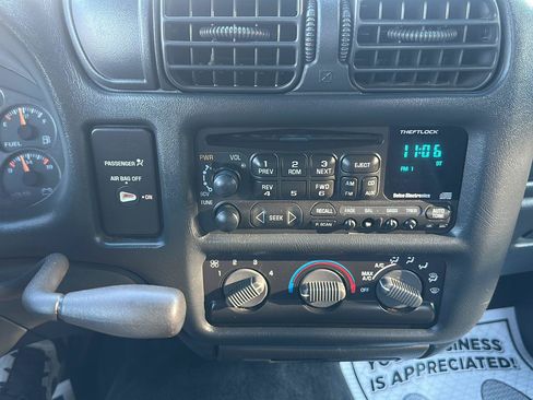 Used 2001 GMC Sonoma SLS w/ Hot Looks Pkg RWD image 17