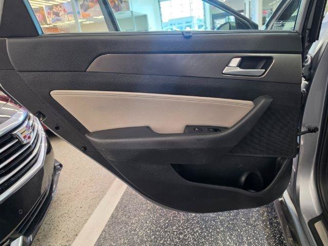 Used 2017 Hyundai Sonata Limited 2.0T w/ Winter Weather Package FWD image 29
