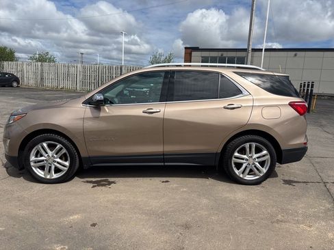 Used 2018 Chevrolet Equinox Premier AWD/4WD image 4