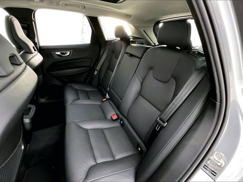 Used 2025 Volvo XC60 B5 Plus image 35