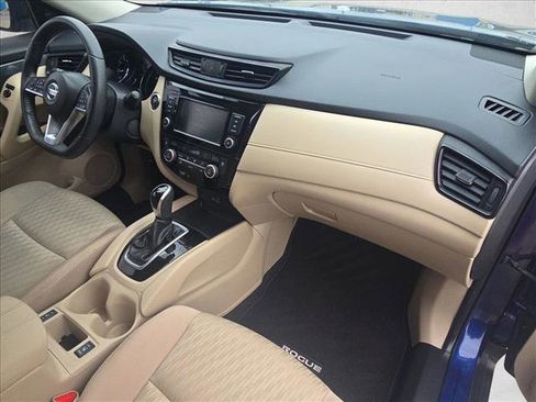Used 2020 Nissan Rogue SV FWD image 29