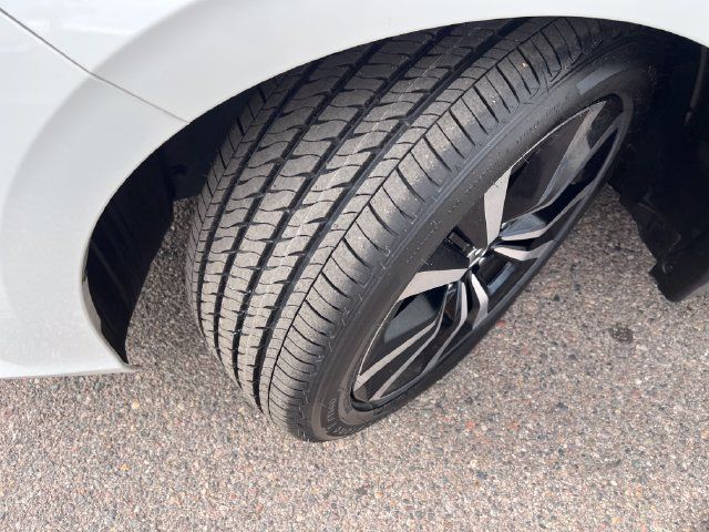 Certified 2024 Honda Civic EX image 30