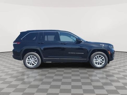 New 2025 Jeep Grand Cherokee Laredo X w/ Luxury Tech Group I AWD/4WD image 6