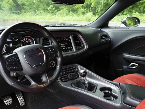 Used 2023 Dodge Challenger R/T Scat Pack w/ Plus Package RWD image 17