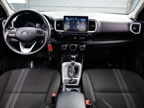 Used 2021 Hyundai Venue SEL FWD image 16