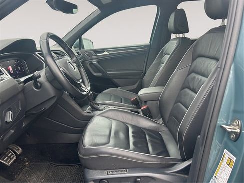 Used 2021 Volkswagen Tiguan SEL Premium R-Line image 9