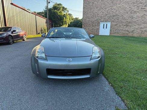 Used 2004 Nissan 350Z Touring RWD image 3