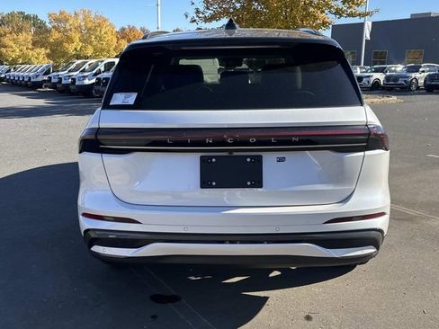 New 2026 Lincoln Nautilus Reserve AWD/4WD image 30