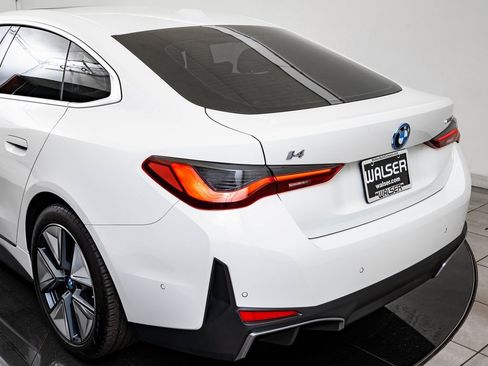 Used 2023 BMW i4 eDrive40 w/ Premium Package image 19