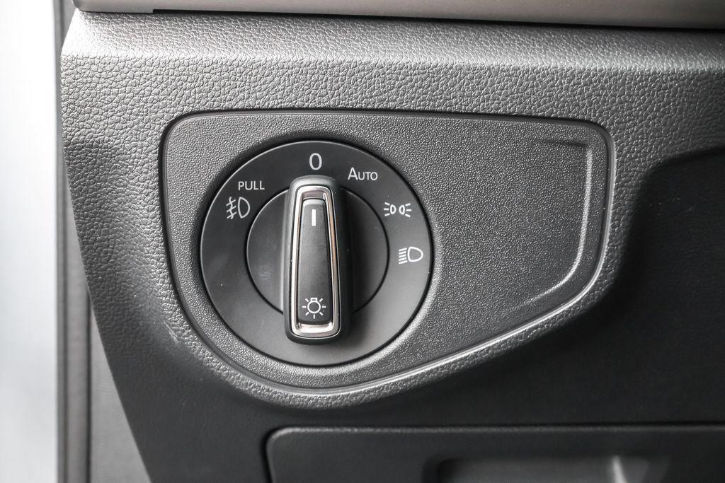Used 2019 Volkswagen Atlas SEL AWD/4WD image 18