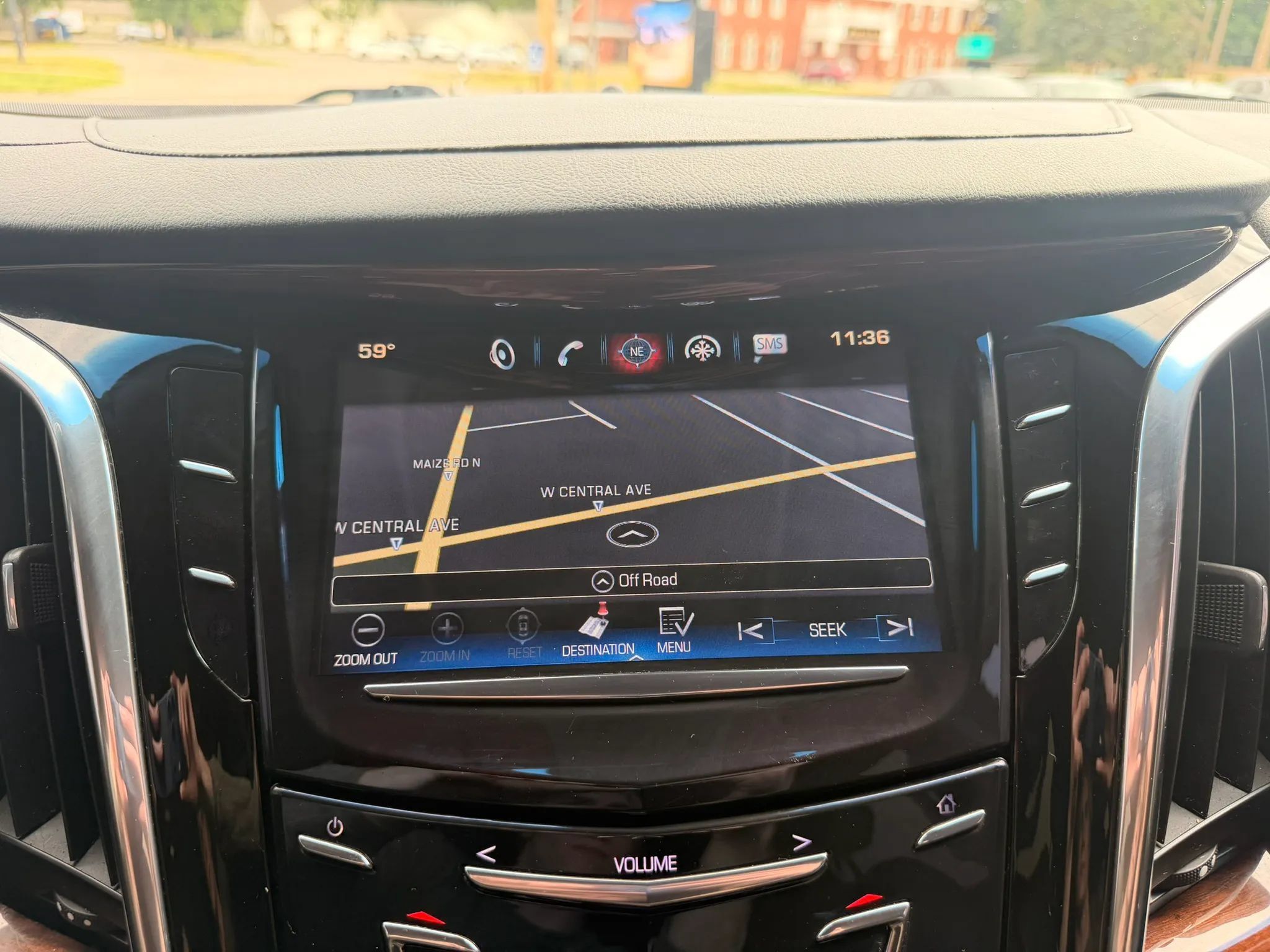 Used 2016 Cadillac Escalade Luxury AWD/4WD image 25