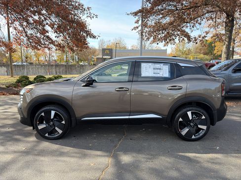 New 2026 Nissan Kicks SR w/ SR Premium Package image 4